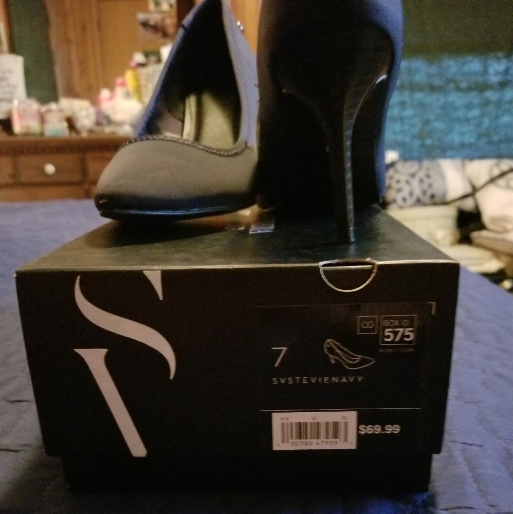 Vera wang heels